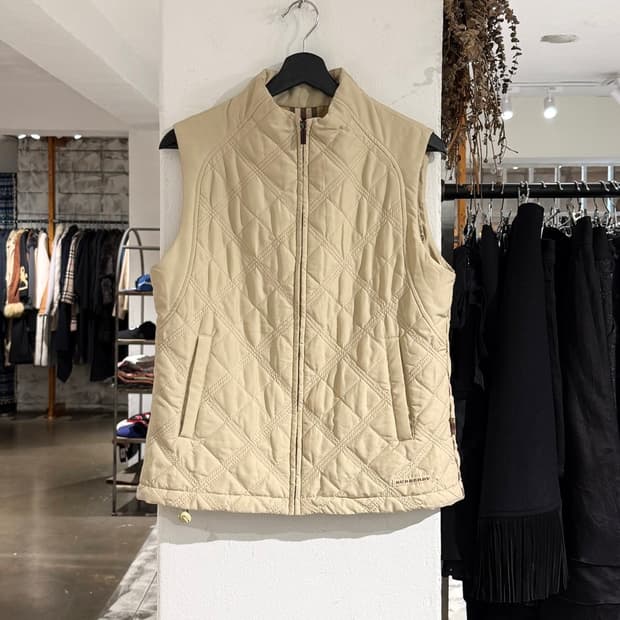 버버리 골프 베이지 퀼팅 집업 베스트 