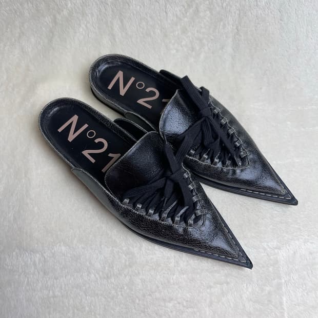 [37] N°21 여성 블랙 뮬 || 235