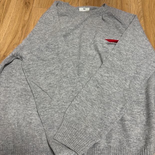 A.ta Heartcut knit