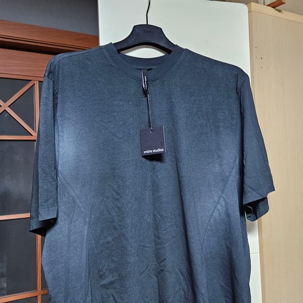 엔타이어 스튜디오 반팔티셔츠 정품 신품