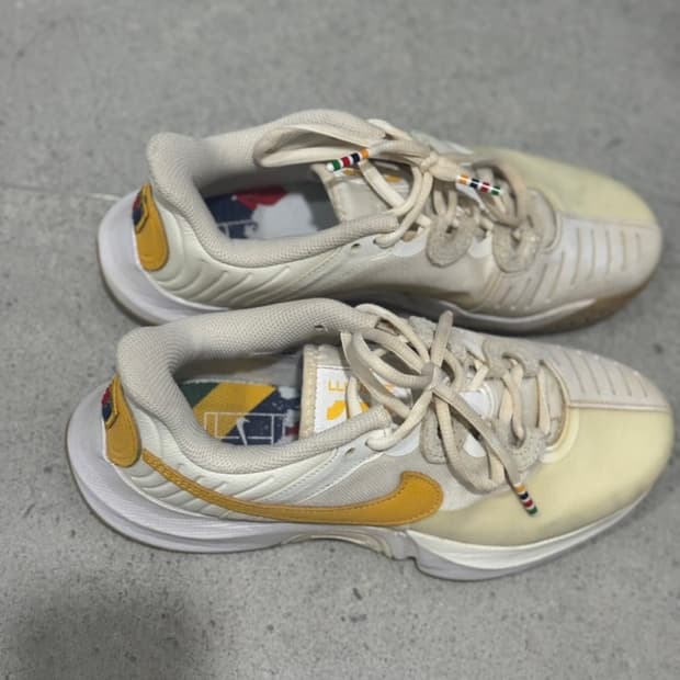 나이키 에어줌 테니스화 240