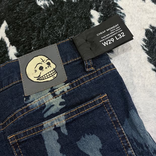 칩 먼데이 Cheap Monday 디스트로이드 스트레이트 슬림진