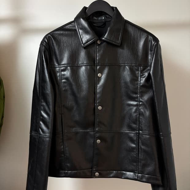 자라 페이크 레더 자켓