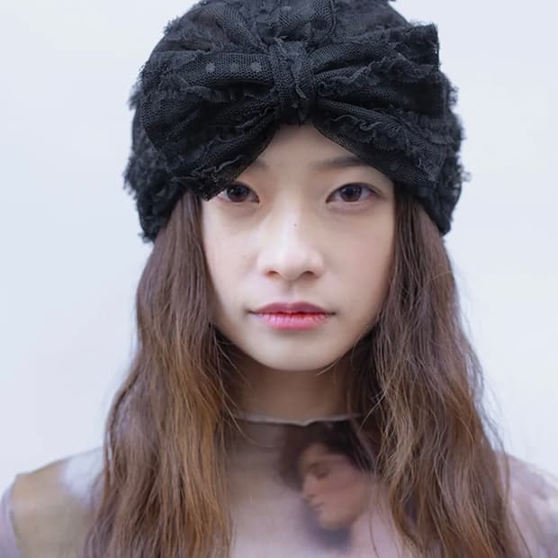 FLORAL LACE TURBAN IN BLACK