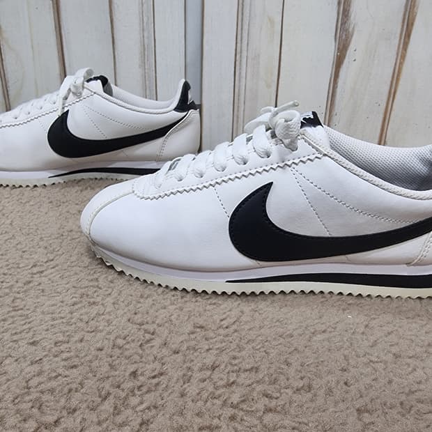 나이키 클래식 코르테즈 (D124