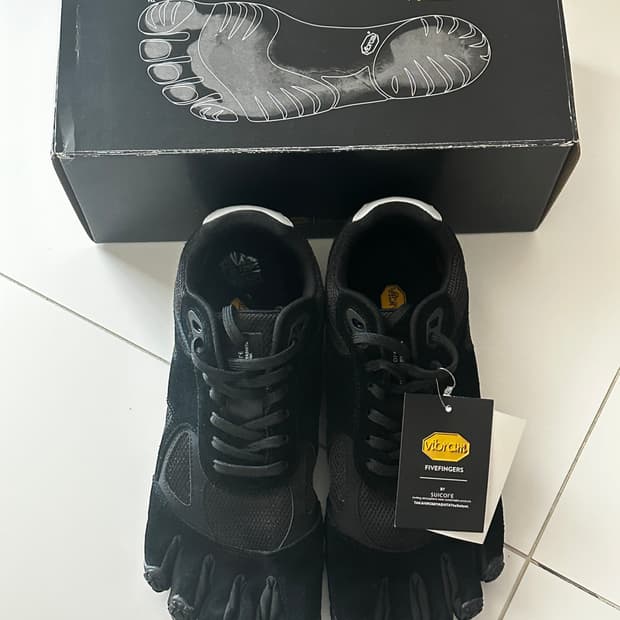 솔로이스트 21aw 수이코크 파이브핑거스 스니커즈