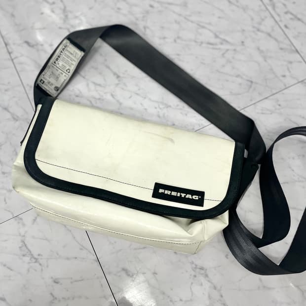 프라이탁 하와이파이브오 올화이트