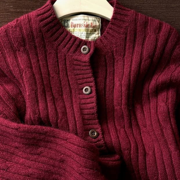 Middle gauge wool crewneck knit cardigan