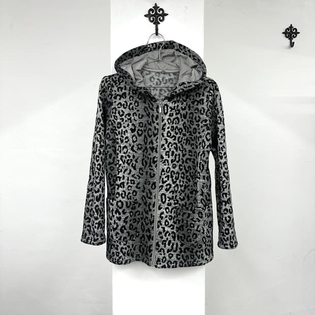 Grey leopard hood jacket
