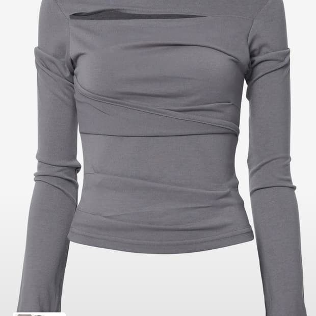 플레이업 Asymmetrical Draped Long Sleeve