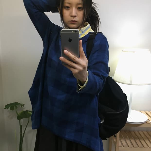 aori check pattern long blouse