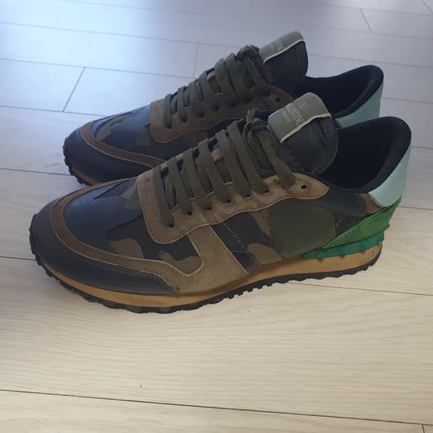 남250발렌티노스니커즈