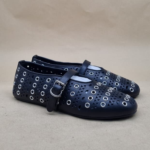 알라이오 발레리나 펀칭 플랫 슈즈38  240