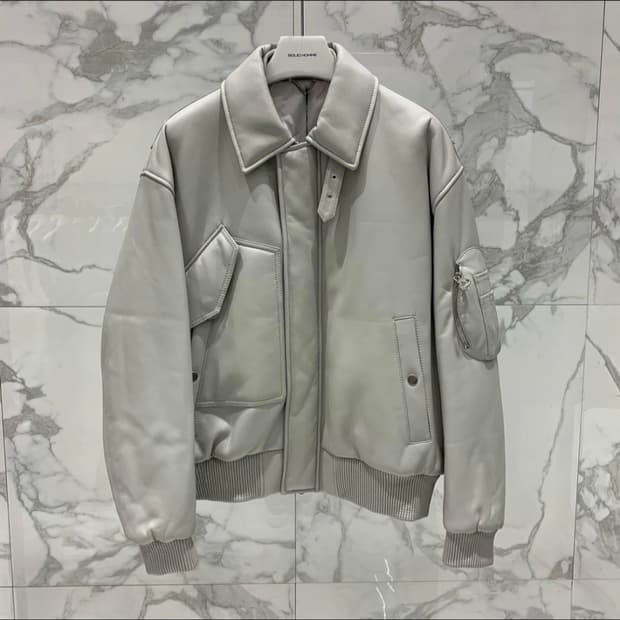 [새제품]솔리드옴므 양가죽 MA1 / 46사이즈 오버핏