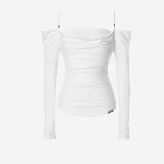 뉴얼린 NEWALRIN 오프숄더 블라우스 