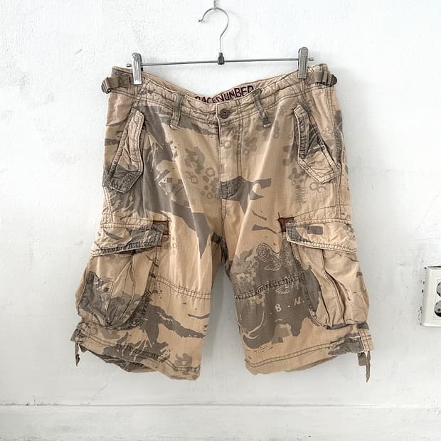 BACK NUMBER Camel Camo Bermuda Pants