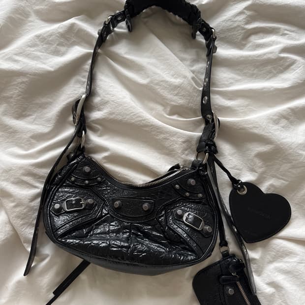 발렌시아가 르카골 xs 블랙