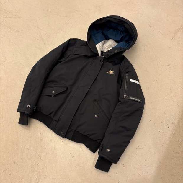 뉴발란스 블랙 푸퍼 패딩
