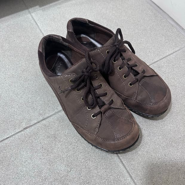 boc 빈티지 브라운 레더 스니커즈