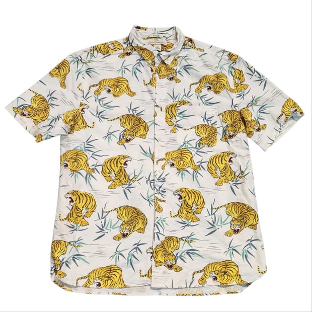 H&M 화이트 호랑이 반팔 셔츠