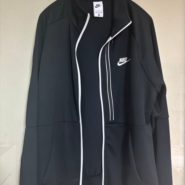 나이키 트랙탑