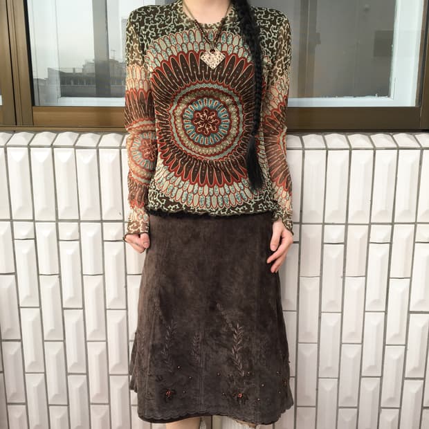 Ethnic pattern point mesh sleeve