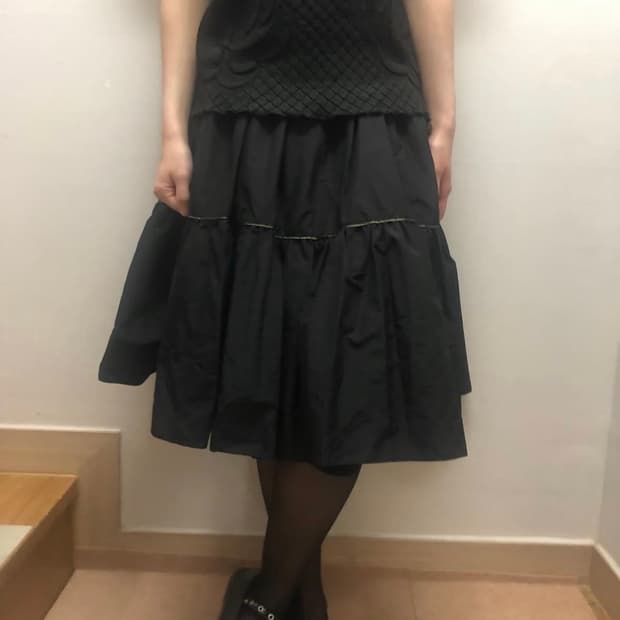 빈티지 블랙 골드 스티치 프릴 미니 스커트