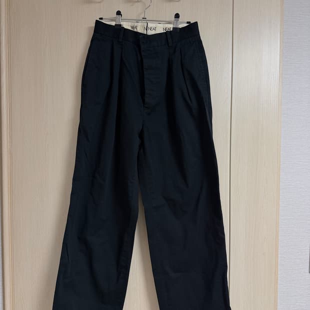 Neat 투턱 트라우저