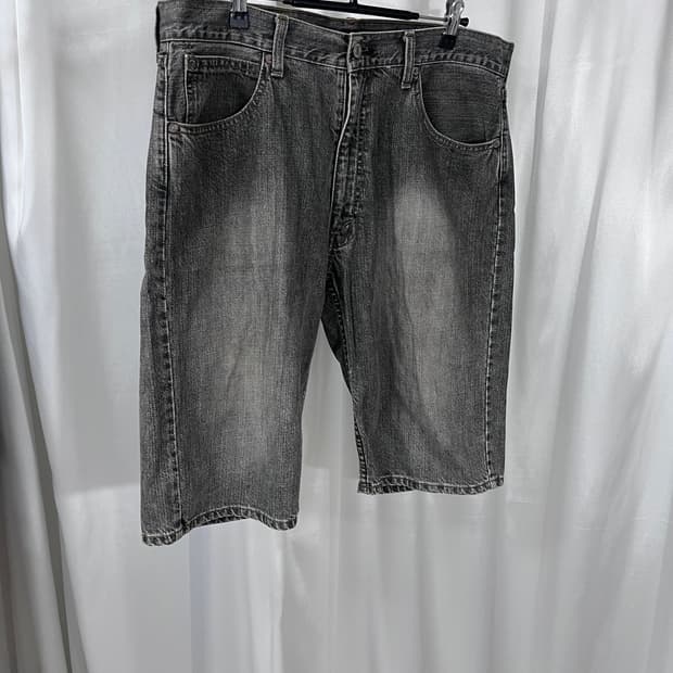Levi`s