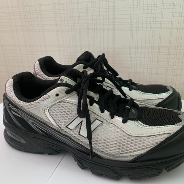 뉴발란스 U509BG GREY MATTER BLACK 블랙/실버 250
