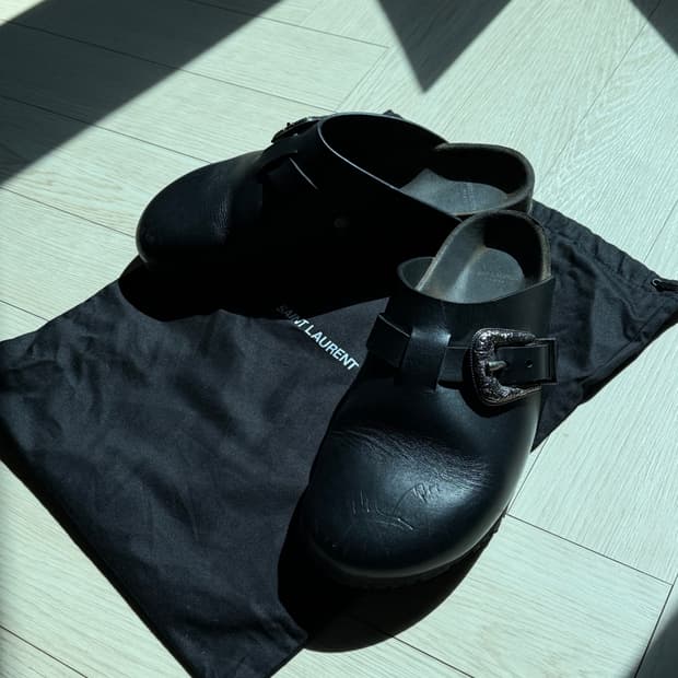 생로랑 지미 클로그 뮬 슬리퍼