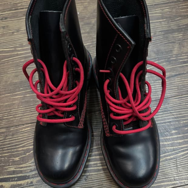 닥터마틴 1460 8홀 레드 스티치 US6(230~235)