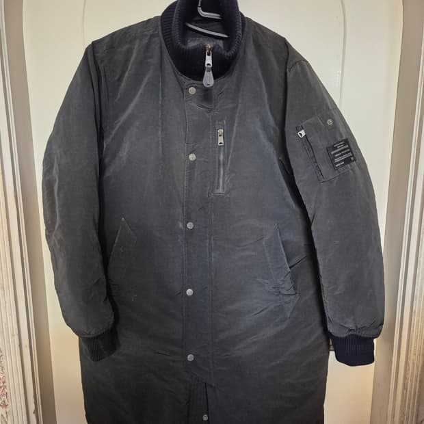 버커루 하이넥 다운 롱 점퍼 남자 100