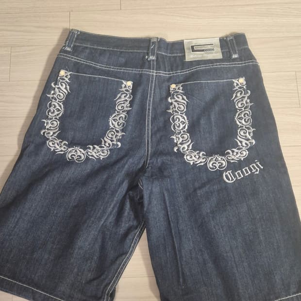 Coogi 데님 반바지