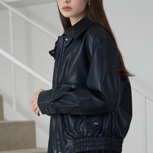 (새상품) 쥬시쥬디 레더 라이크 봄버 오버핏자켓