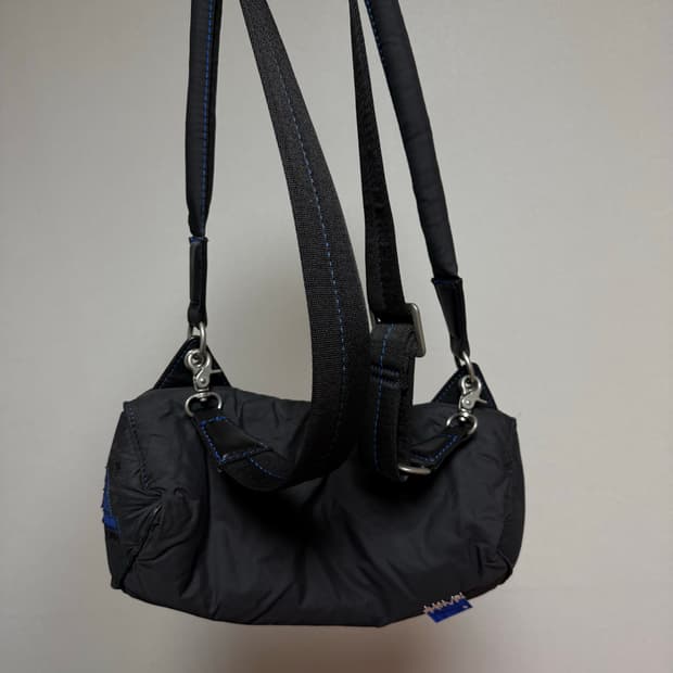 아더에러 x 자라 숄더백 블랙