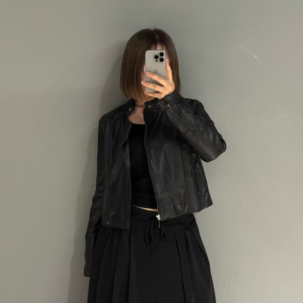 neck button biker mood leather jk