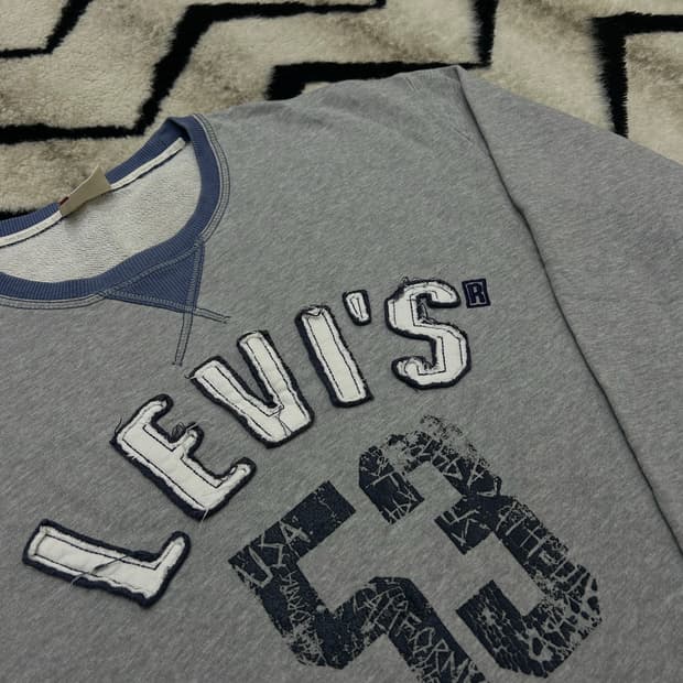 [XL]리바이스 스펠아웃 맨투맨/그레이