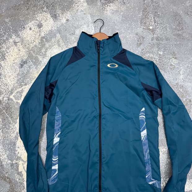 오클리 얆은 바람막이 