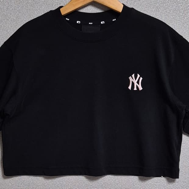 오버핏 XS ) MLB 엠엘비 뉴욕양키스 블랙 크롭 반팔티