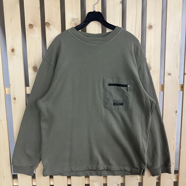 (L) 아디다스 카키 포켓 맨투맨