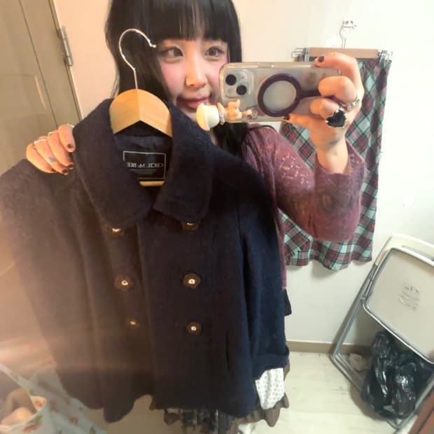 네이비 플라워 장식 코트