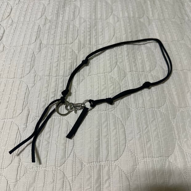 가죽 목걸이