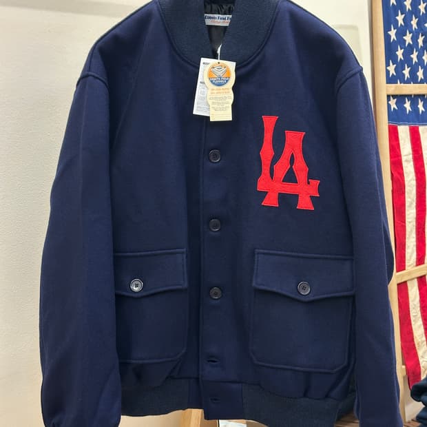 [새제품] 이벳필드 x 세틀마이어 버진울 100% 바시티 자켓 네이비