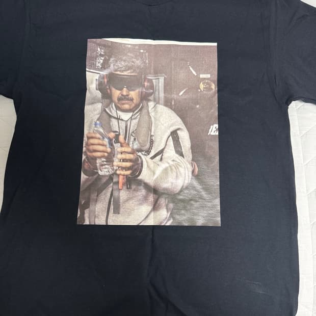 프리 마두로 티셔츠