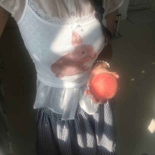 여름햇살복숭아 체크롱스커트 코디