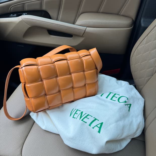 보테가베네타 카세트백