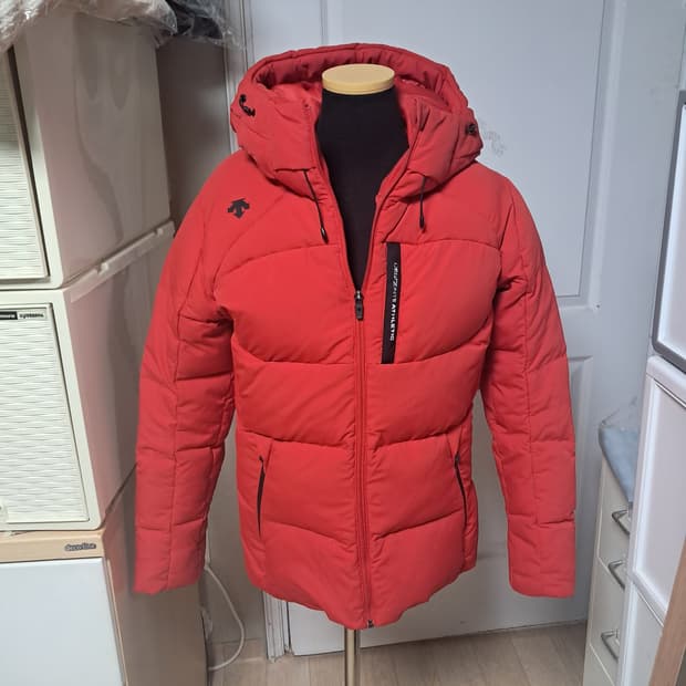 데상트 레드 여성패딩 덕다운 90 사이즈(약55)