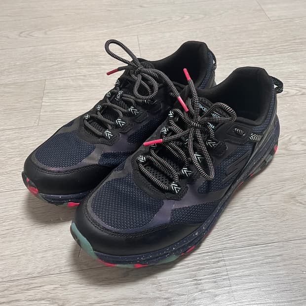 [스케쳐스] 고런 트레일 알티튜드 나이트호크 (265)