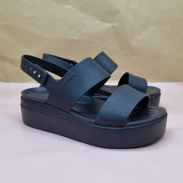 크록스 브루클린로우 웨지샌들W7 240 굽5